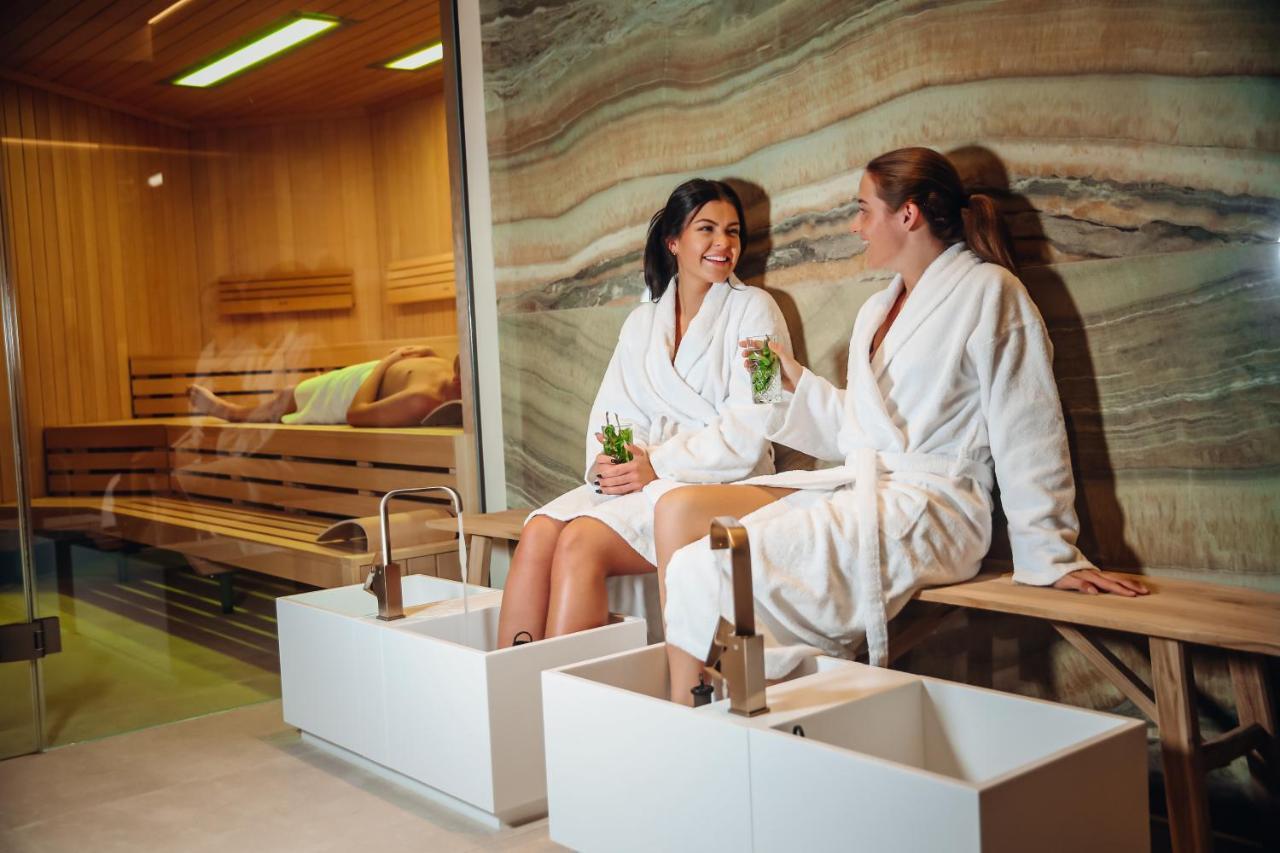 Van Der Valk Hotel Heerlen Eksteriør bilde